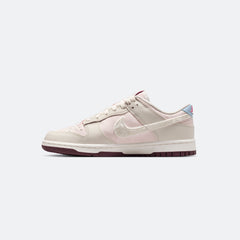 W Nike Dunk Low "V-Day"
