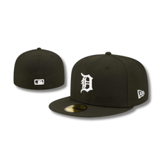 Detroit Tigers MLB Fitted Cap – Classic Black and White Design