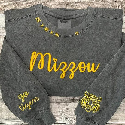 VINTAGE 3D Embroidery Unisex Hand Distressed Crew