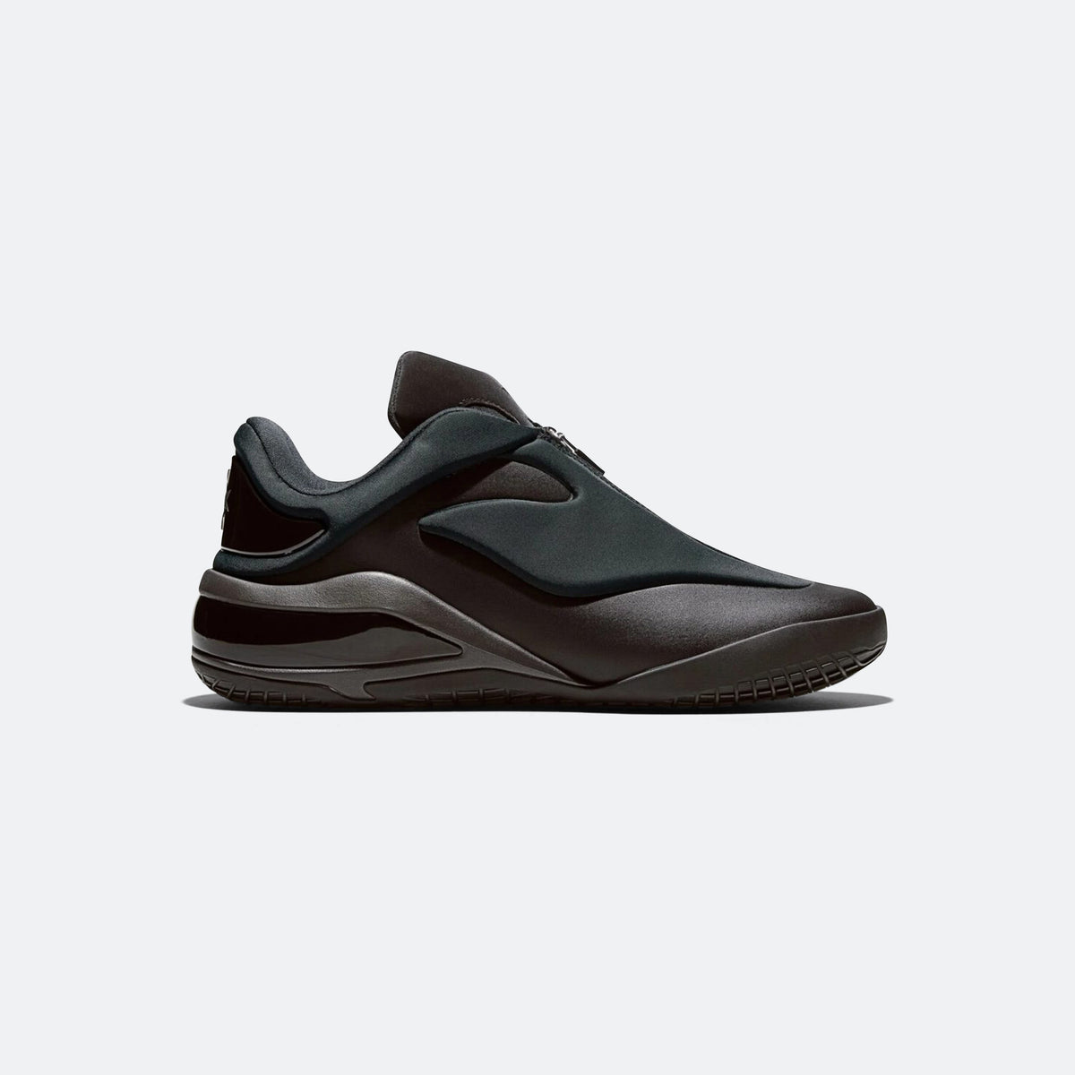 Converse SHAI 001: "Charm Black"