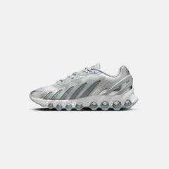 W Nike DN8 "Metallic Silver"