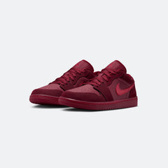 W Jordan 1 Low "V-Day"