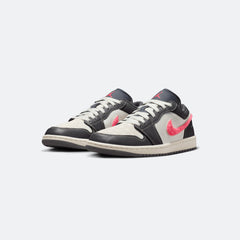 W Jordan 1 Low "Hot Punch"